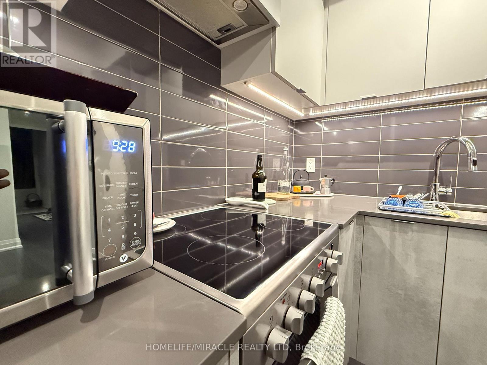543 - 26 Gibbs Road, Toronto, Ontario  M9B 0E3 - Photo 12 - W13636768