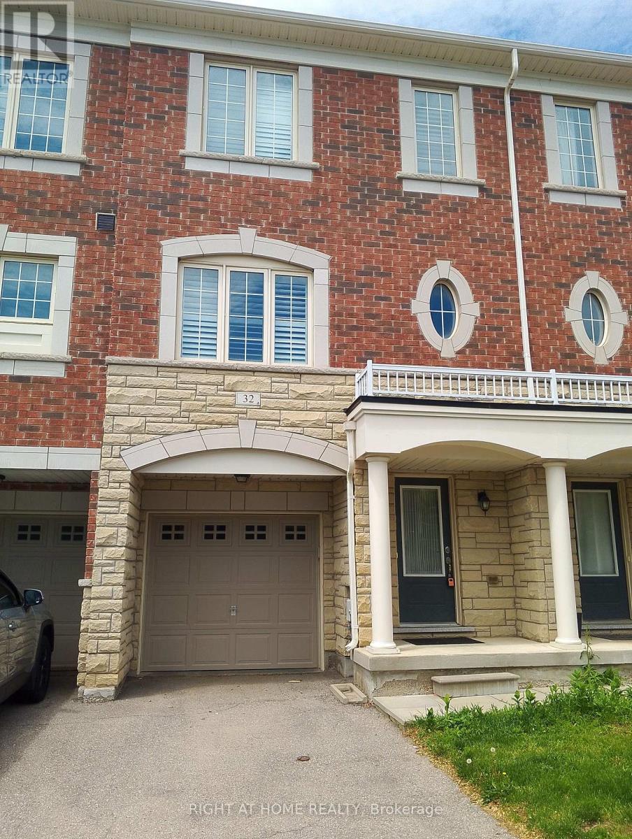 32 Aspen Hills Road, Brampton, Ontario  L6Y 6E4 - Photo 1 - W13636836