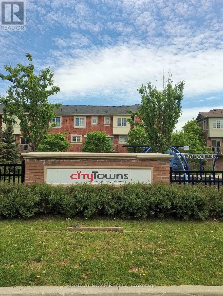 32 Aspen Hills Road, Brampton, Ontario  L6Y 6E4 - Photo 11 - W13636836