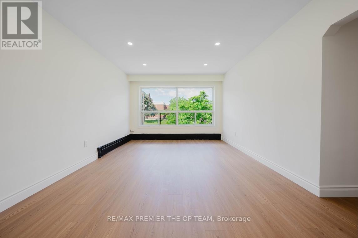 299 Quebec Avenue, Toronto, Ontario  M6P 2V2 - Photo 14 - W13636858