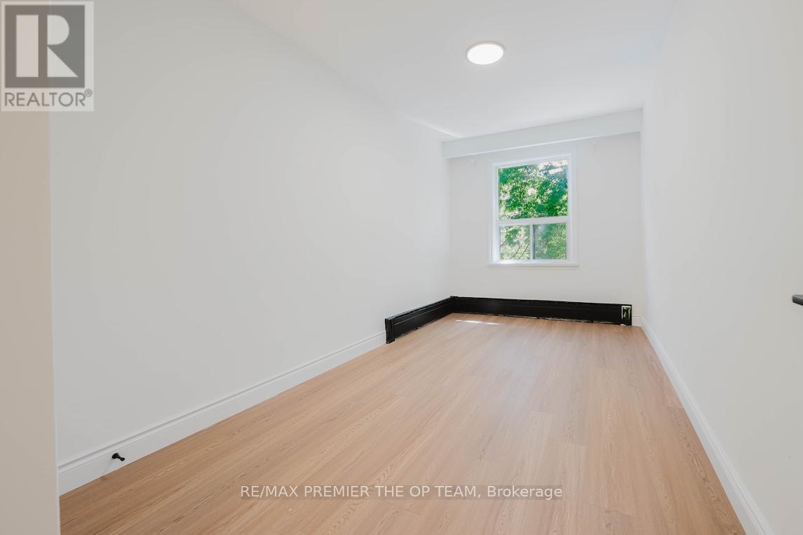 299 Quebec Avenue, Toronto, Ontario  M6P 2V2 - Photo 15 - W13636858