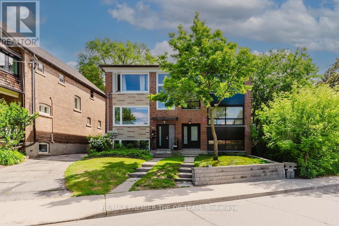 299 Quebec Avenue, Toronto, Ontario  M6P 2V2 - Photo 2 - W13636858