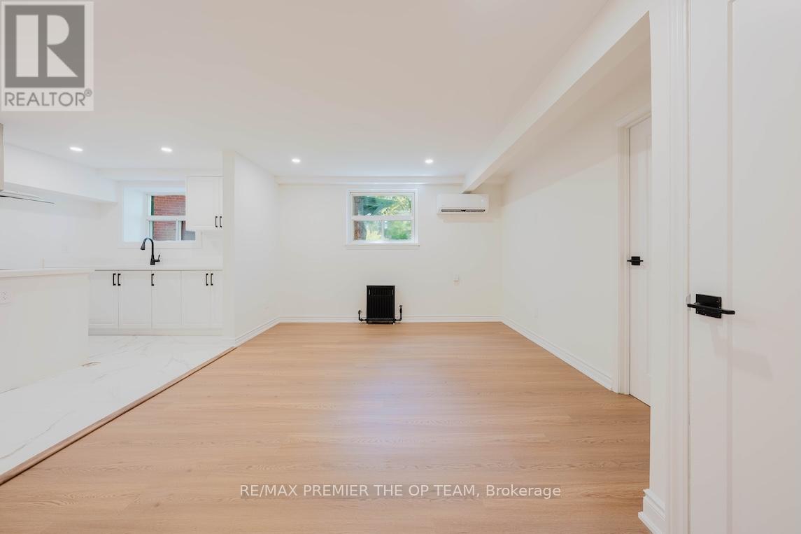 299 Quebec Avenue, Toronto, Ontario  M6P 2V2 - Photo 21 - W13636858
