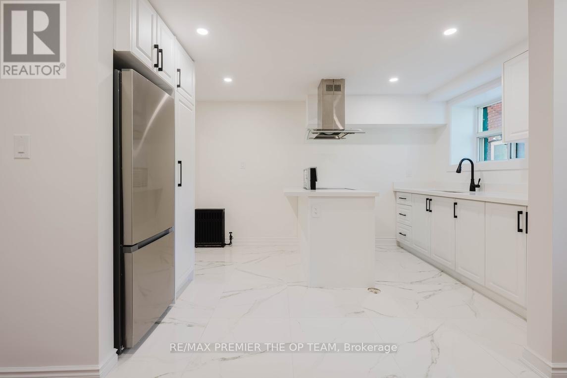 299 Quebec Avenue, Toronto, Ontario  M6P 2V2 - Photo 22 - W13636858