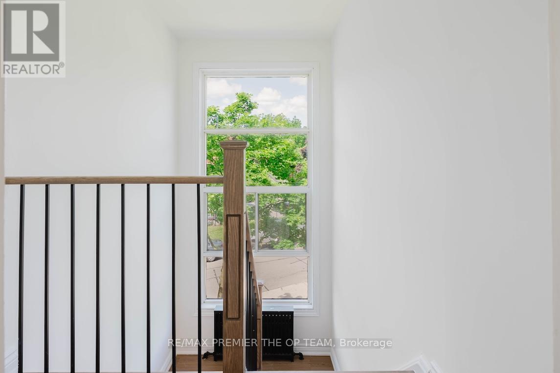 299 Quebec Avenue, Toronto, Ontario  M6P 2V2 - Photo 4 - W13636858