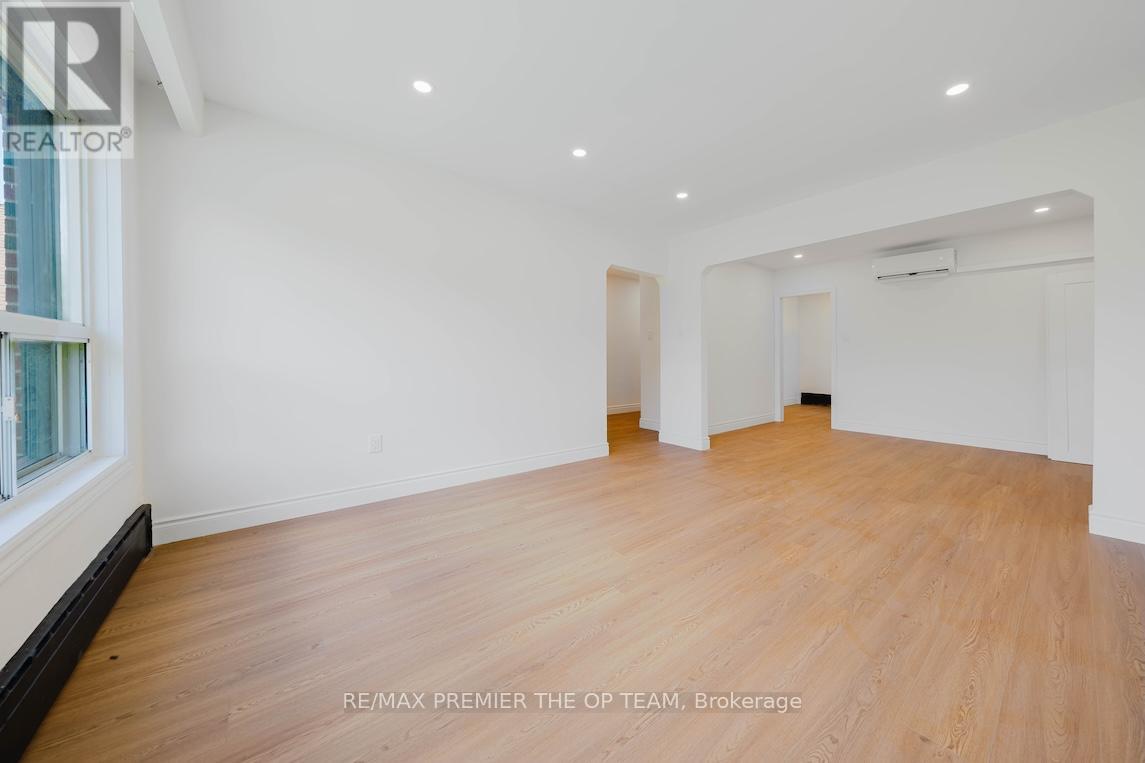 299 Quebec Avenue, Toronto, Ontario  M6P 2V2 - Photo 5 - W13636858