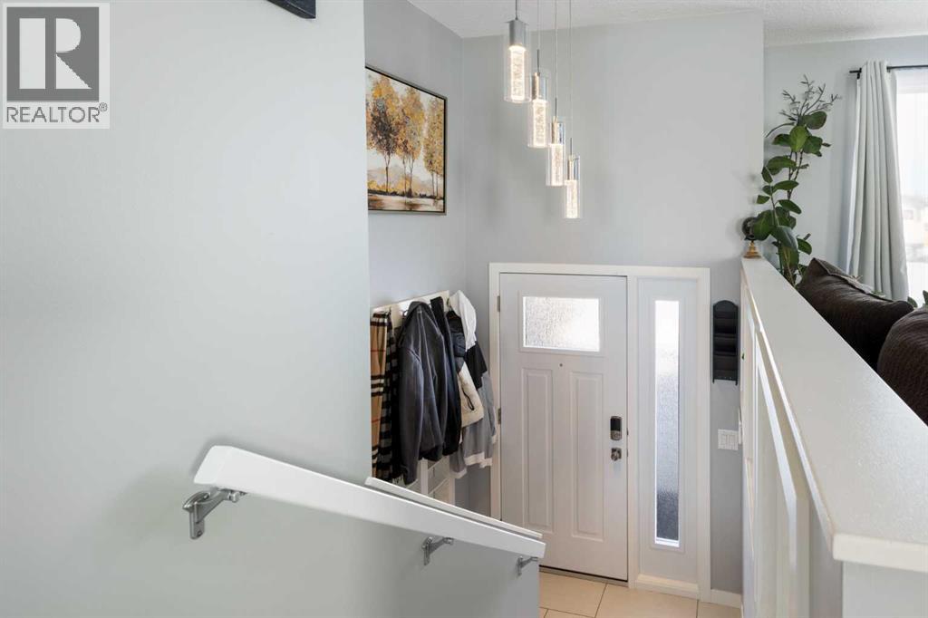 172 Rundlefield Crescent NE, Calgary, Alberta  T1Y 2V5 - Photo 3 - A2334659