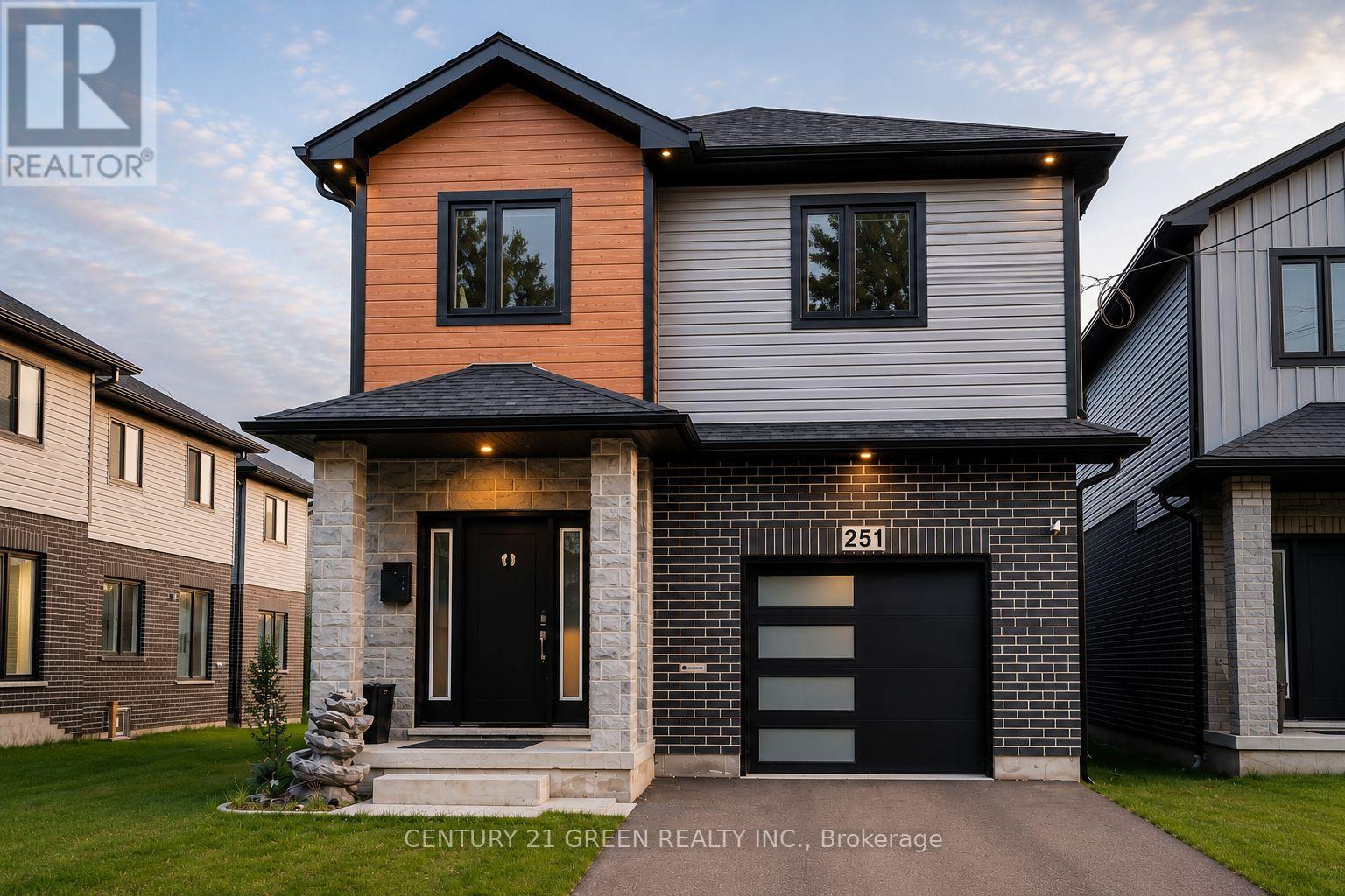 251 Clark Avenue, Kitchener, Ontario  N2C 2A9 - Photo 1 - X13636696