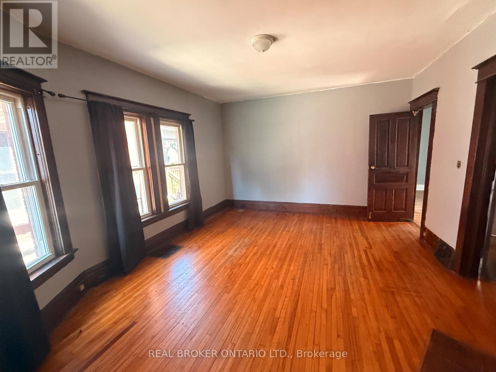 28 Grove Street, Welland, Ontario  L3B 4B4 - Photo 10 - X13541174