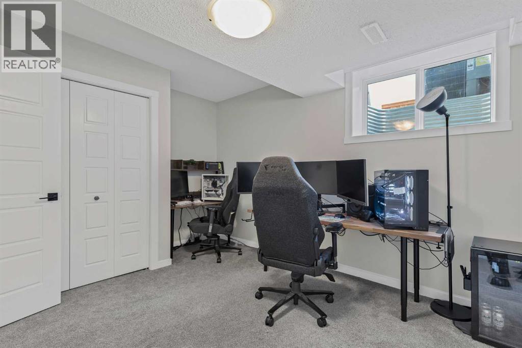 162 Chinook Gate Boulevard SW, Airdrie, Alberta  T4B 5J1 - Photo 21 - A2334495
