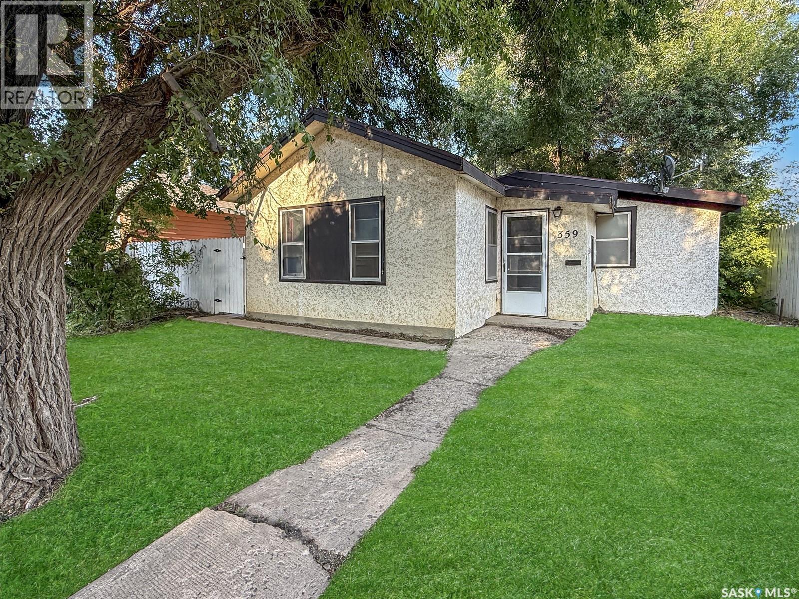 359 6th Avenue Se, Swift Current, Saskatchewan  S9H 3P2 - Photo 1 - SK044256
