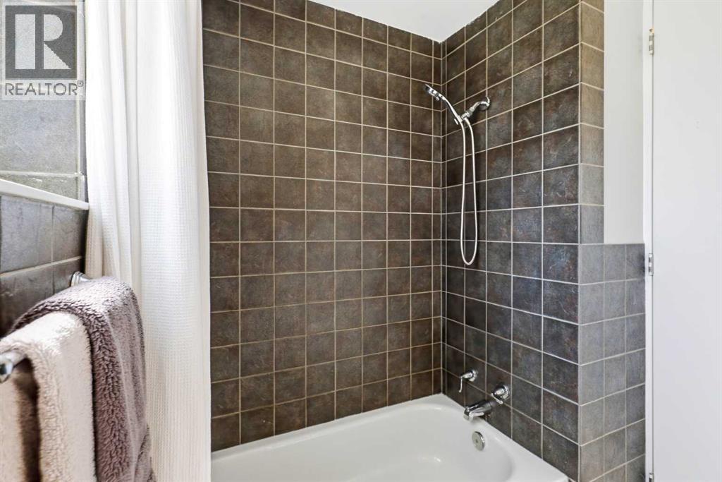 2516 63 Avenue SW, Calgary, Alberta  T3E 5J5 - Photo 28 - A2324720