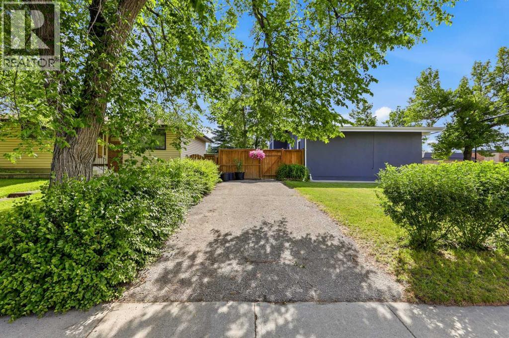 2516 63 Avenue SW, Calgary, Alberta  T3E 5J5 - Photo 39 - A2324720