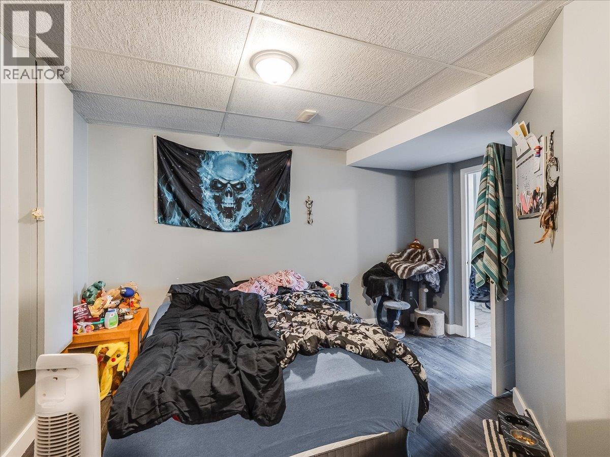 2421 12th Avenue, Castlegar, British Columbia  V1N 4A9 - Photo 37 - 10380279