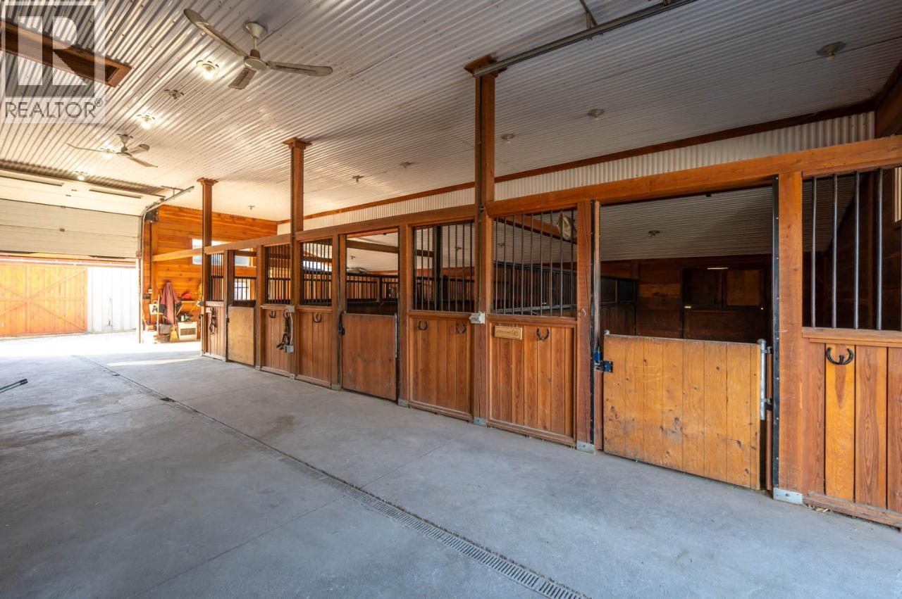 300 Jones Way Road, Oliver, British Columbia  V0H 1T5 - Photo 8 - 10384606