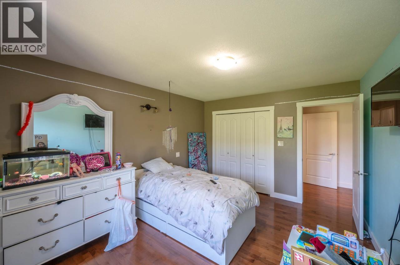 300 Jones Way Road, Oliver, British Columbia  V0H 1T5 - Photo 32 - 10384606