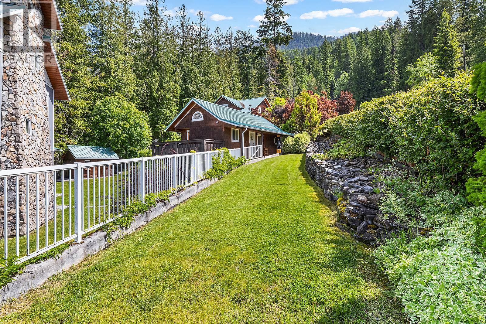 12035 3a Highway, Boswell, British Columbia  V0B 1A3 - Photo 88 - 10385987