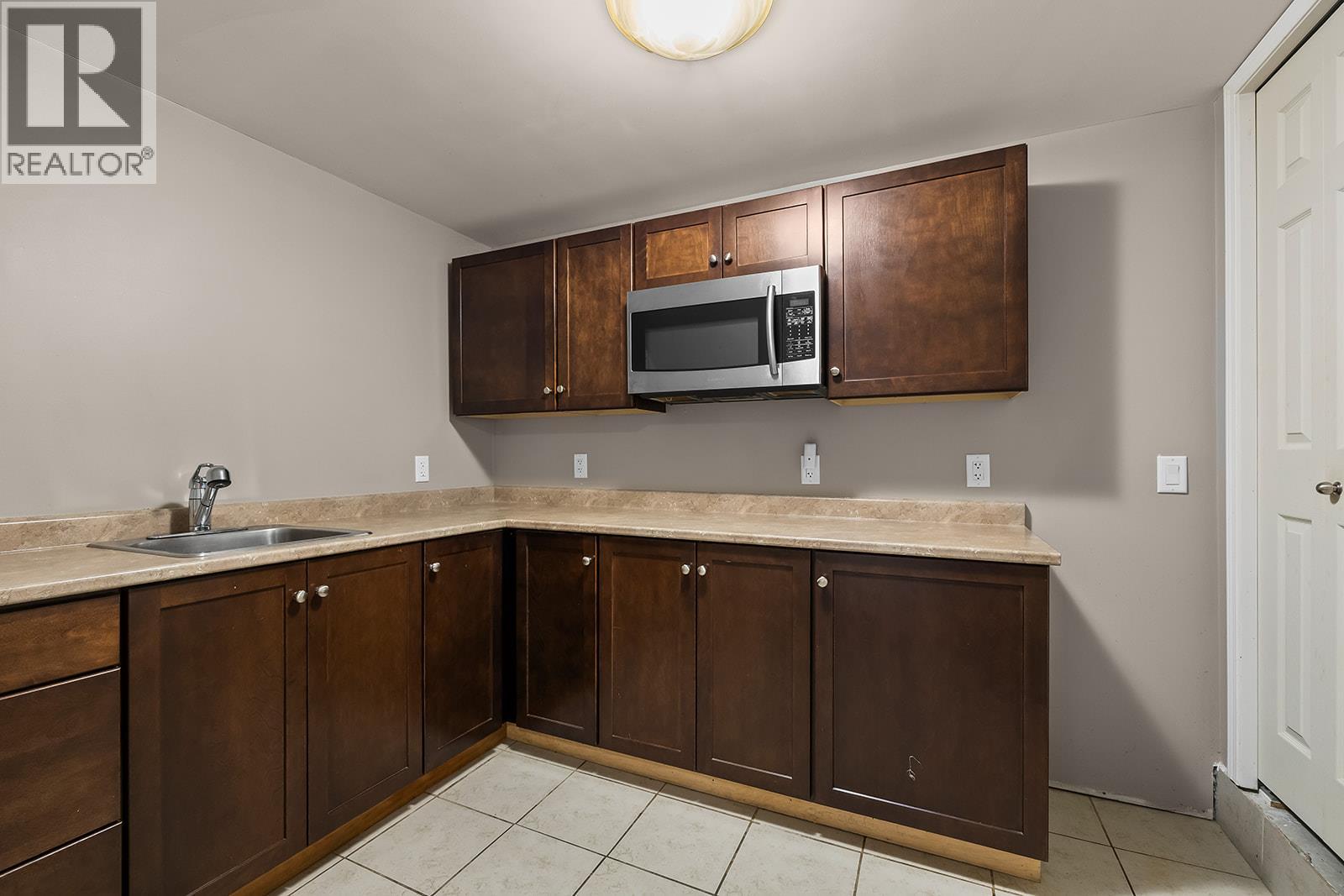 951 Montcalm Drive, Kelowna, British Columbia  V1Y 3M8 - Photo 37 - 10394576