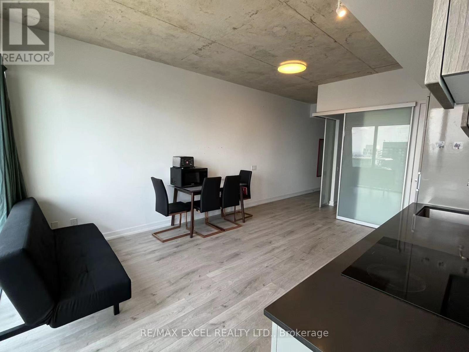 3702 - 161 Roehampton Avenue, Toronto, Ontario  M4P 0C8 - Photo 14 - C13636916