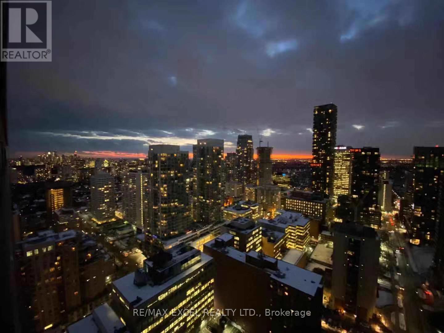 3702 - 161 Roehampton Avenue, Toronto, Ontario  M4P 0C8 - Photo 2 - C13636916