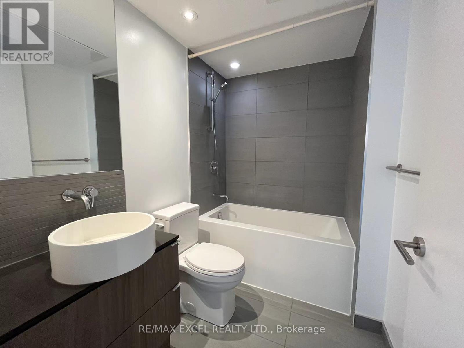3702 - 161 Roehampton Avenue, Toronto, Ontario  M4P 0C8 - Photo 23 - C13636916