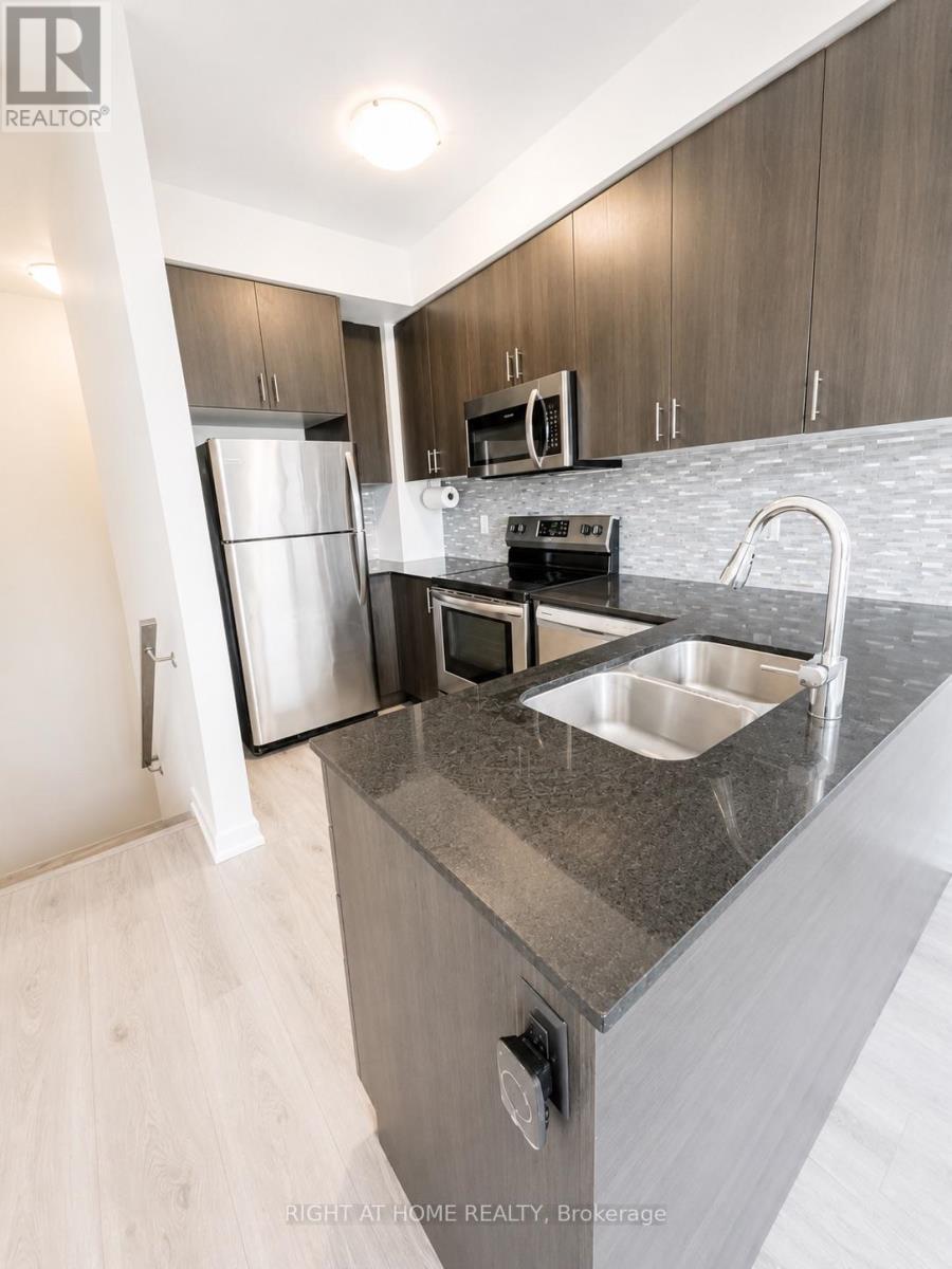9 - 51 Florence Street, Toronto, Ontario  M6K 0C5 - Photo 7 - C13636936