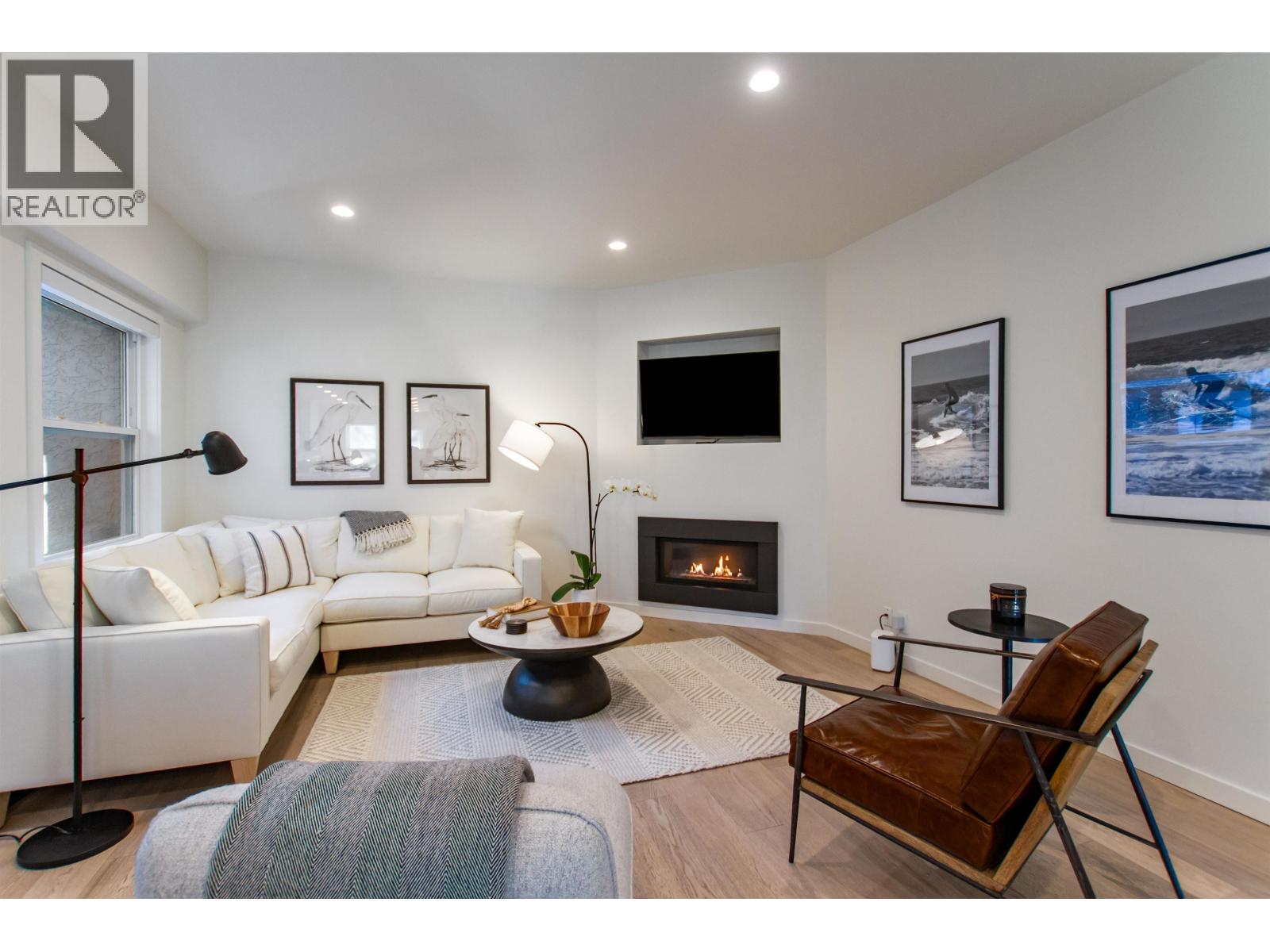 1829 W 13th Avenue, Vancouver, British Columbia V6J 2H4 - Photo 2 - R3152423