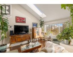 612 E 4TH STREET, North Vancouver, British Columbia