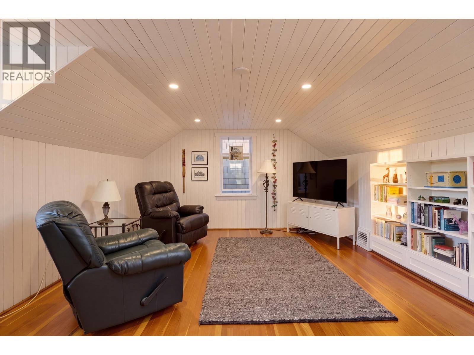 1955 E 8th Avenue, Vancouver, British Columbia  V5N 1T9 - Photo 17 - R3152429