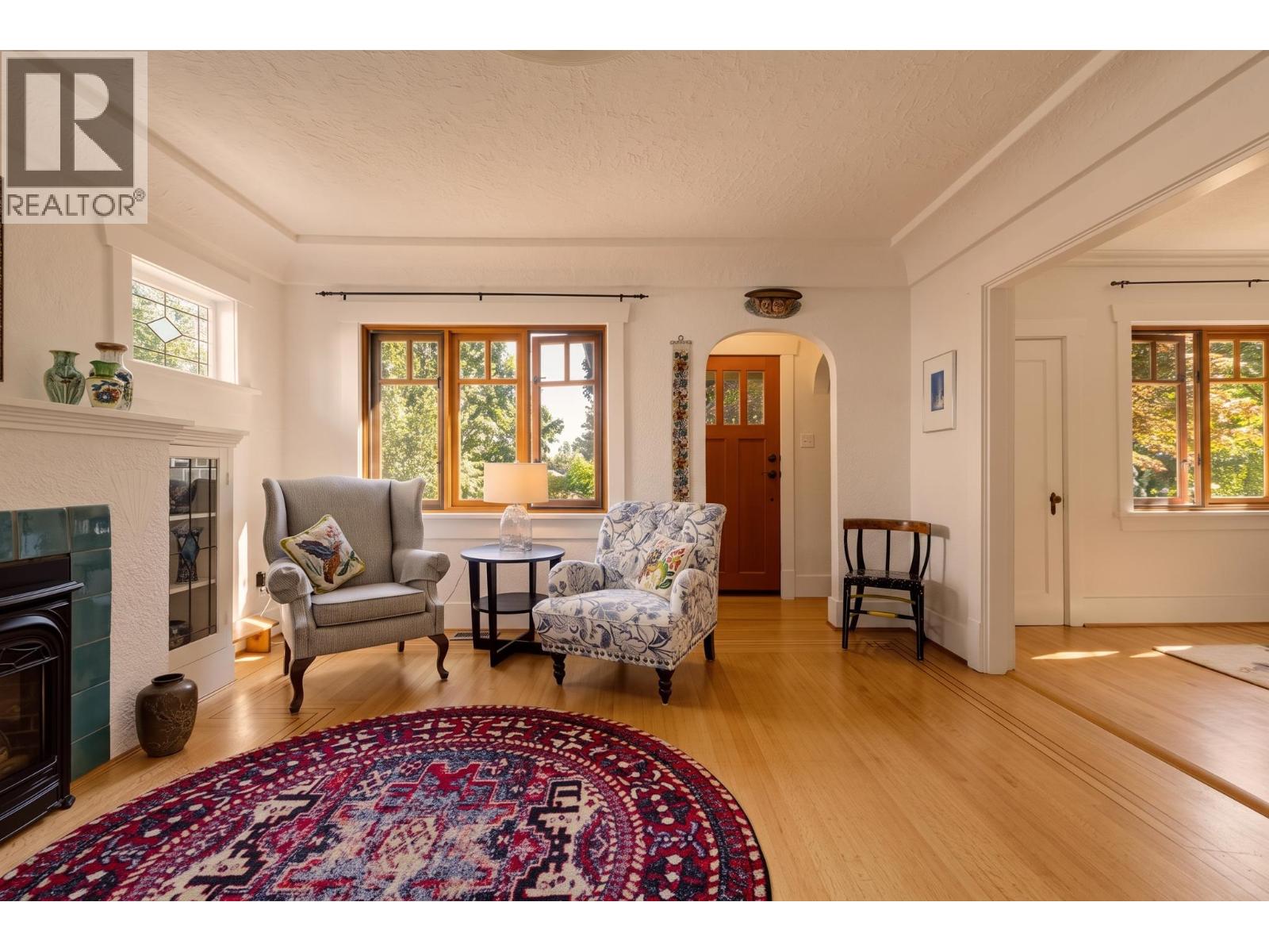 1955 E 8th Avenue, Vancouver, British Columbia  V5N 1T9 - Photo 2 - R3152429