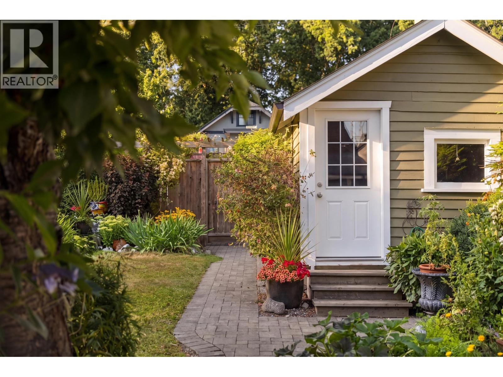 1955 E 8th Avenue, Vancouver, British Columbia  V5N 1T9 - Photo 21 - R3152429