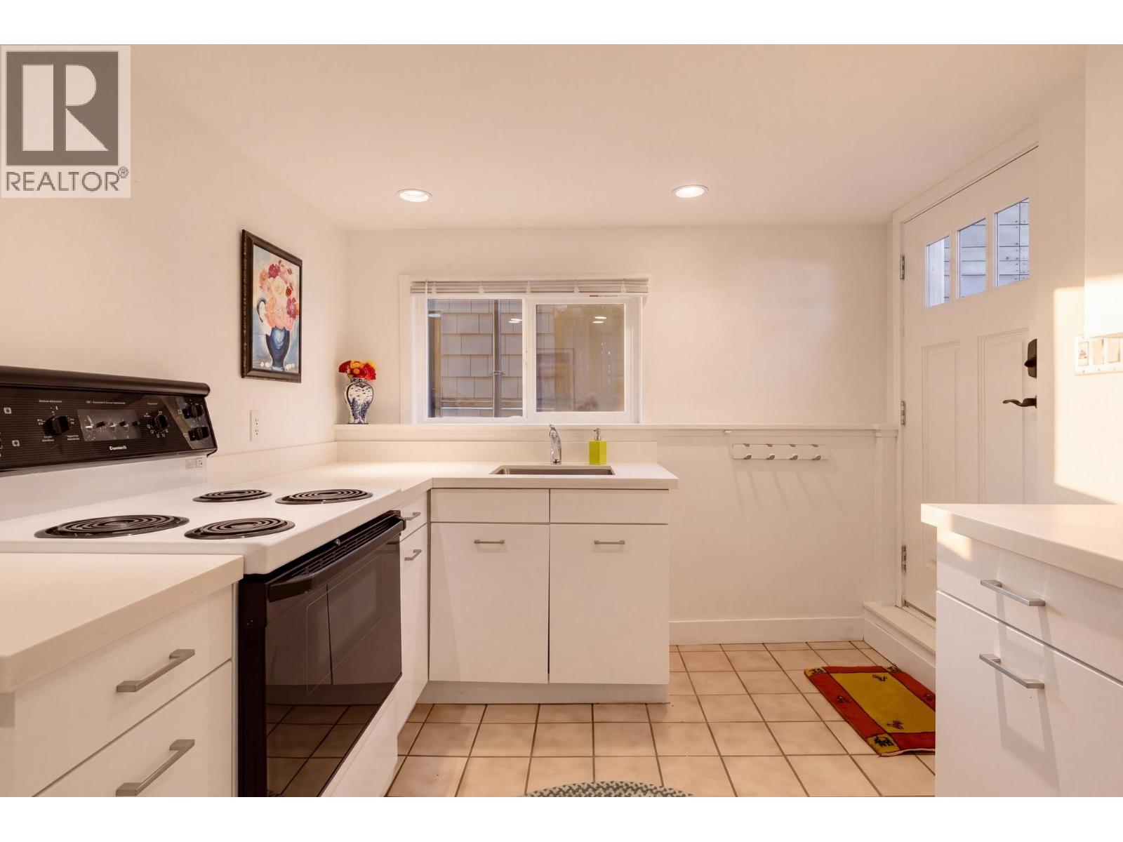 1955 E 8th Avenue, Vancouver, British Columbia  V5N 1T9 - Photo 27 - R3152429