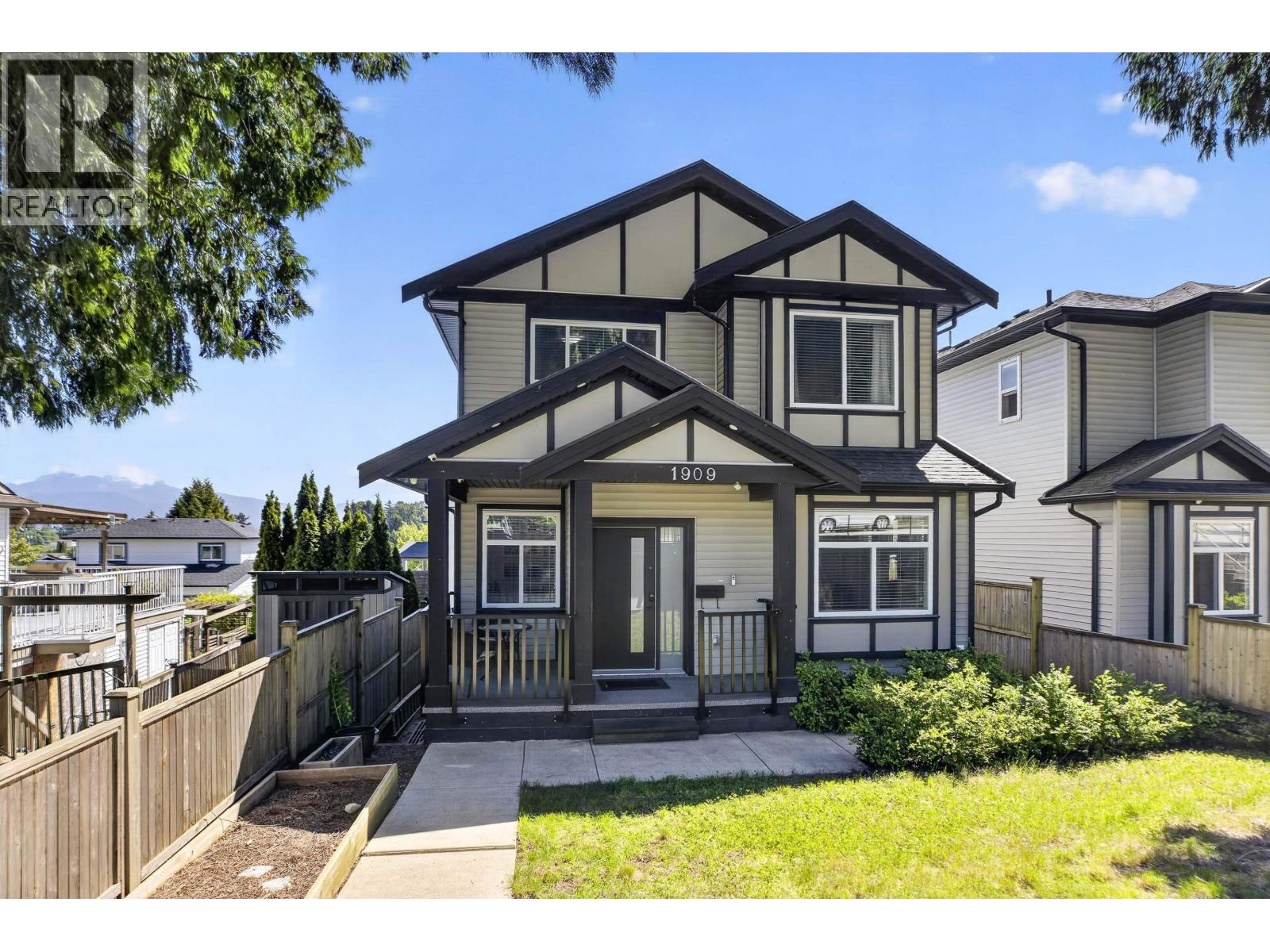 1909 PITT RIVER ROAD, Port Coquitlam, British Columbia