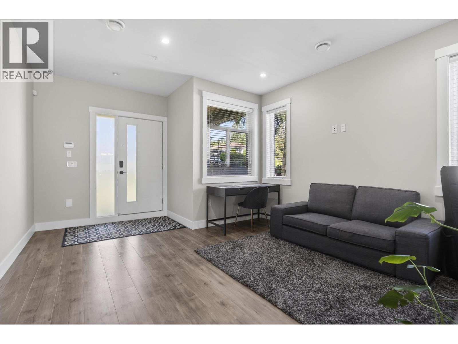 1909 Pitt River Road, Port Coquitlam, British Columbia  V3C 1R2 - Photo 5 - R3152437