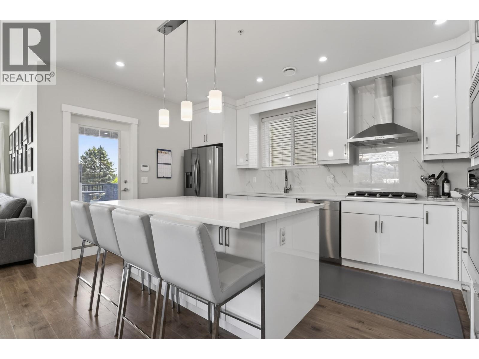 1909 Pitt River Road, Port Coquitlam, British Columbia  V3C 1R2 - Photo 7 - R3152437