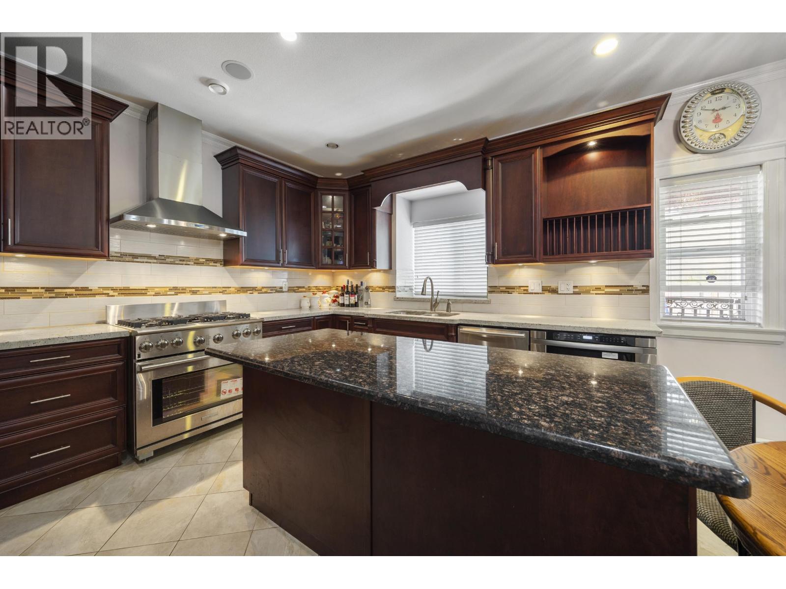1711 Sixth Avenue, New Westminster, British Columbia  V3M 2C8 - Photo 8 - R3152438