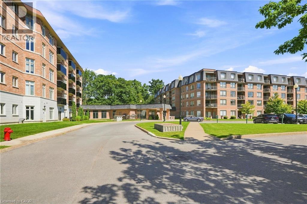 8111 Forest Glen Drive Unit# 521, Niagara Falls, Ontario  L2H 2Y7 - Photo 3 - 40852793