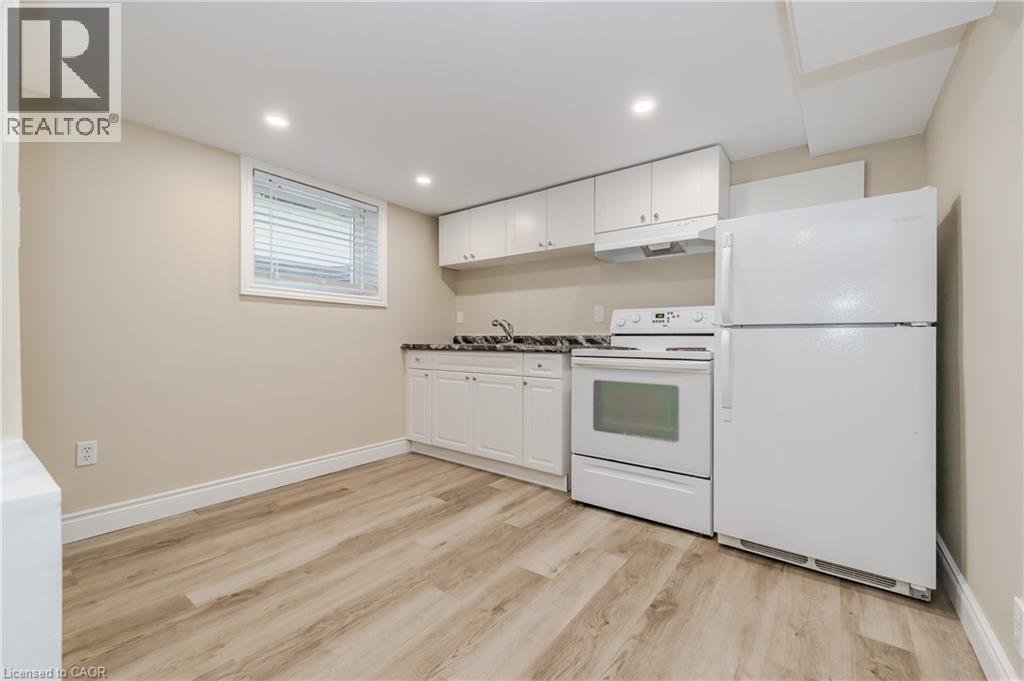 15 Edinburgh Road Unit# Lower, Kitchener, Ontario  N2B 1M4 - Photo 2 - 40852723