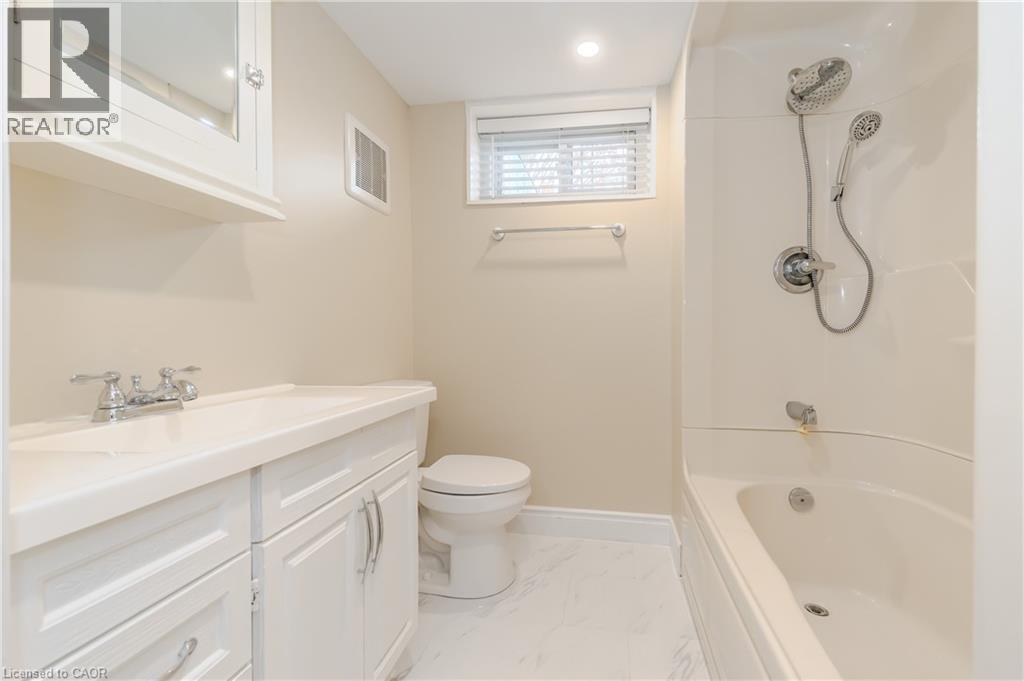 15 Edinburgh Road Unit# Lower, Kitchener, Ontario  N2B 1M4 - Photo 8 - 40852723