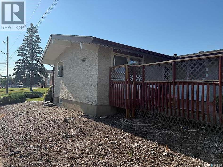 1302 112th Street, North Battleford, Saskatchewan  S9A 2L7 - Photo 4 - SK044487