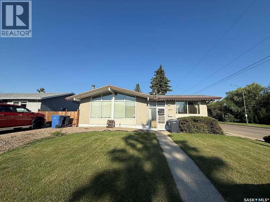 1302 112th Street, North Battleford, Saskatchewan  S9A 2L7 - Photo 2 - SK044487