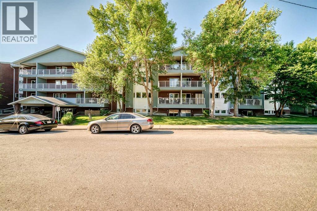 110, 525 56 Avenue SW, Calgary, Alberta  T2V 4Z9 - Photo 2 - A2329201