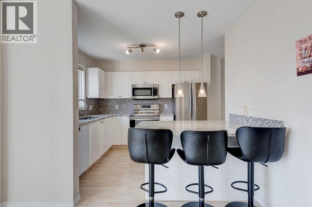 34 Eversyde Common SW, Calgary, Alberta  T2Y 4Z7 - Photo 9 - A2333689