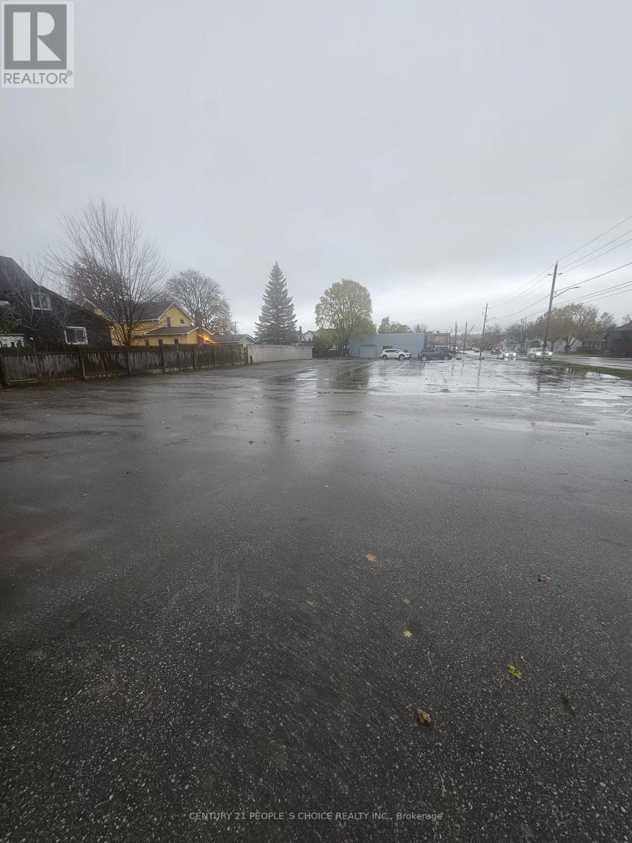 71 Queen St & 70 King Street, Kawartha Lakes, Ontario K9V 1G5 - Photo 10 - X12850092