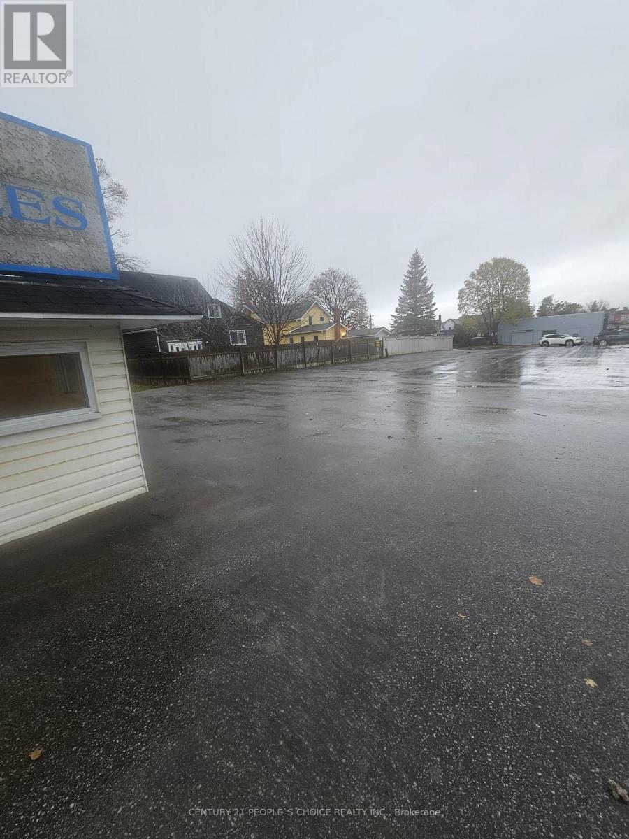 71 Queen St & 70 King Street, Kawartha Lakes, Ontario K9V 1G5 - Photo 9 - X12850092