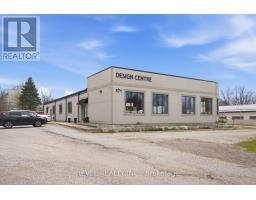 571 BANK STREET, Norfolk, Ontario