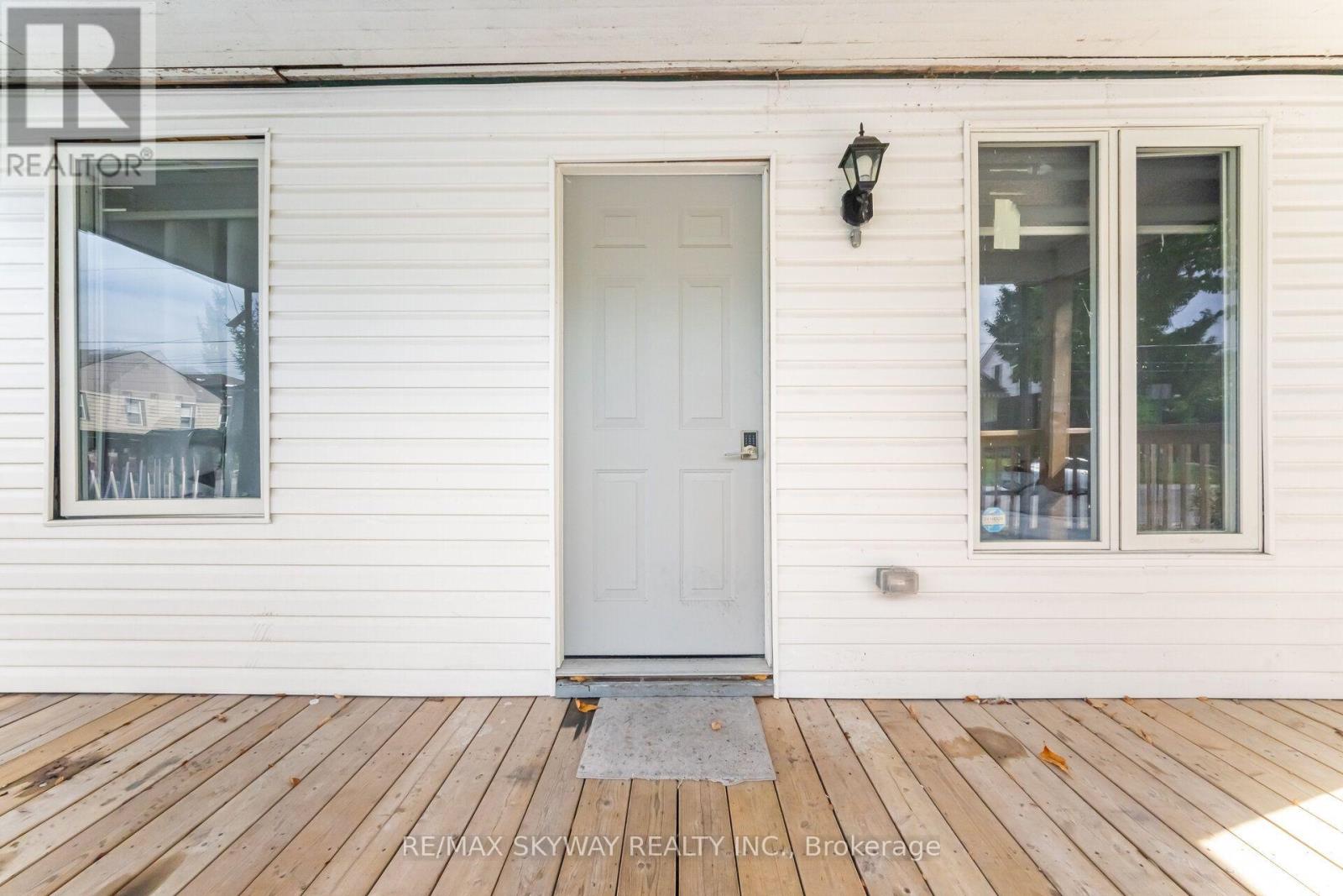 4754 First Avenue, Niagara Falls, Ontario  L2E 2C4 - Photo 10 - X13636960
