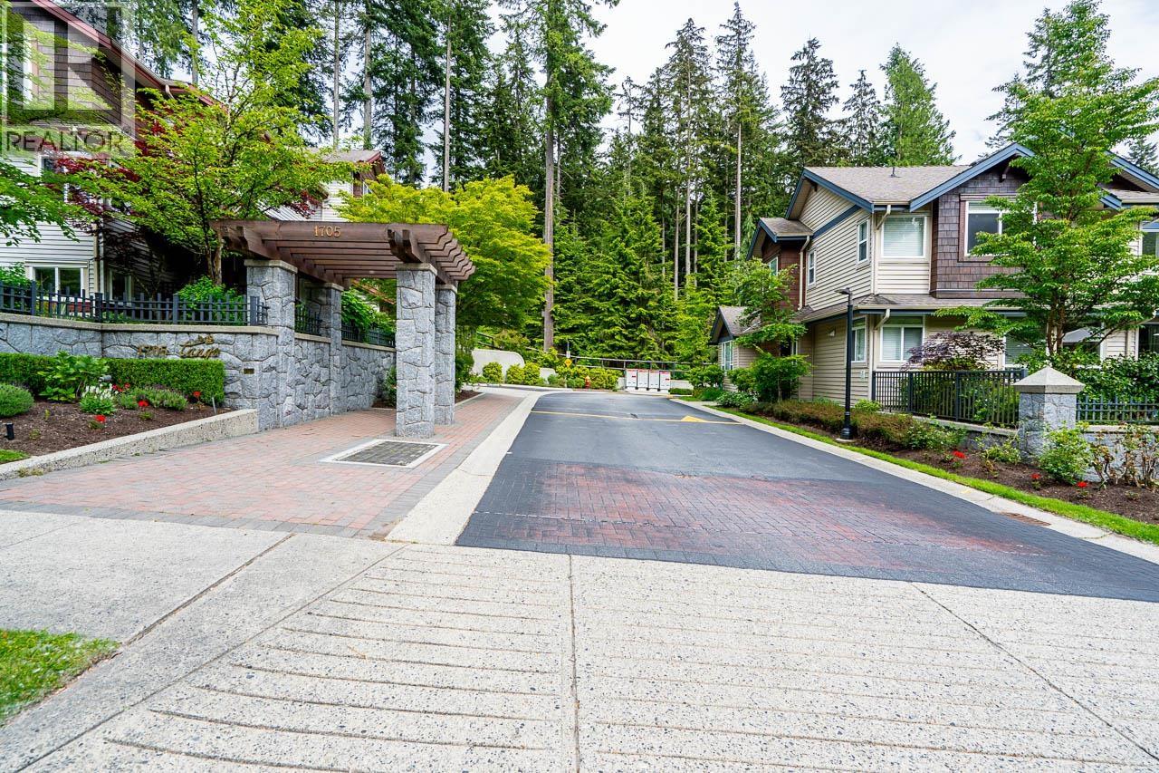 25 1705 PARKWAY BOULEVARD, Coquitlam, British Columbia