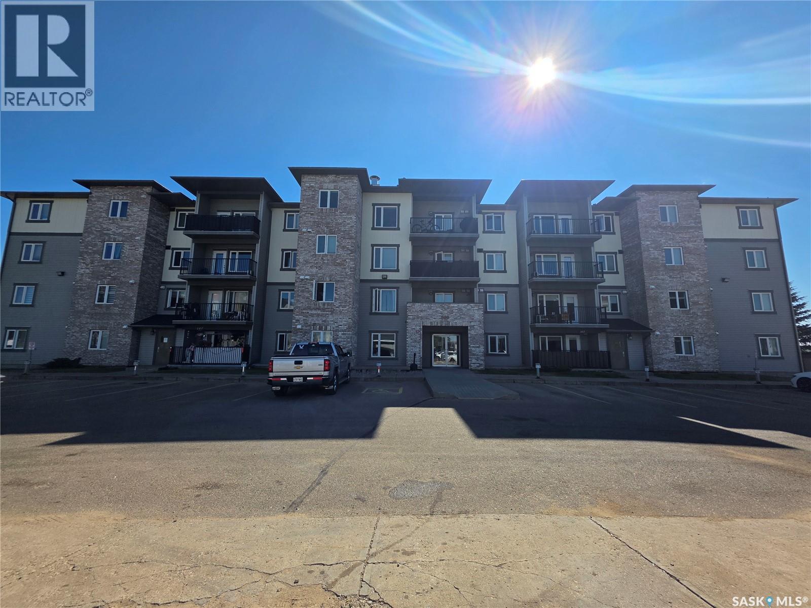 110 306 Petterson Drive, Estevan, Saskatchewan  S4A 2A8 - Photo 1 - SK044505