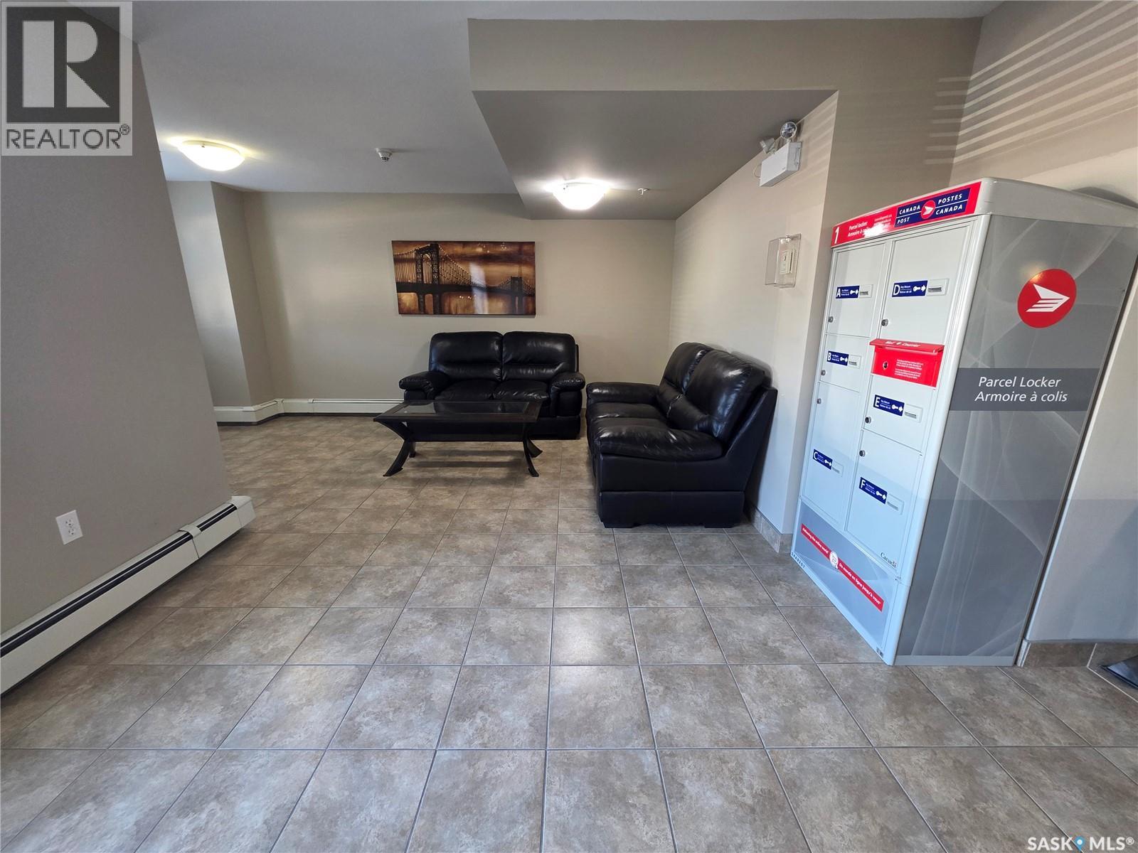 110 306 Petterson Drive, Estevan, Saskatchewan  S4A 2A8 - Photo 3 - SK044505
